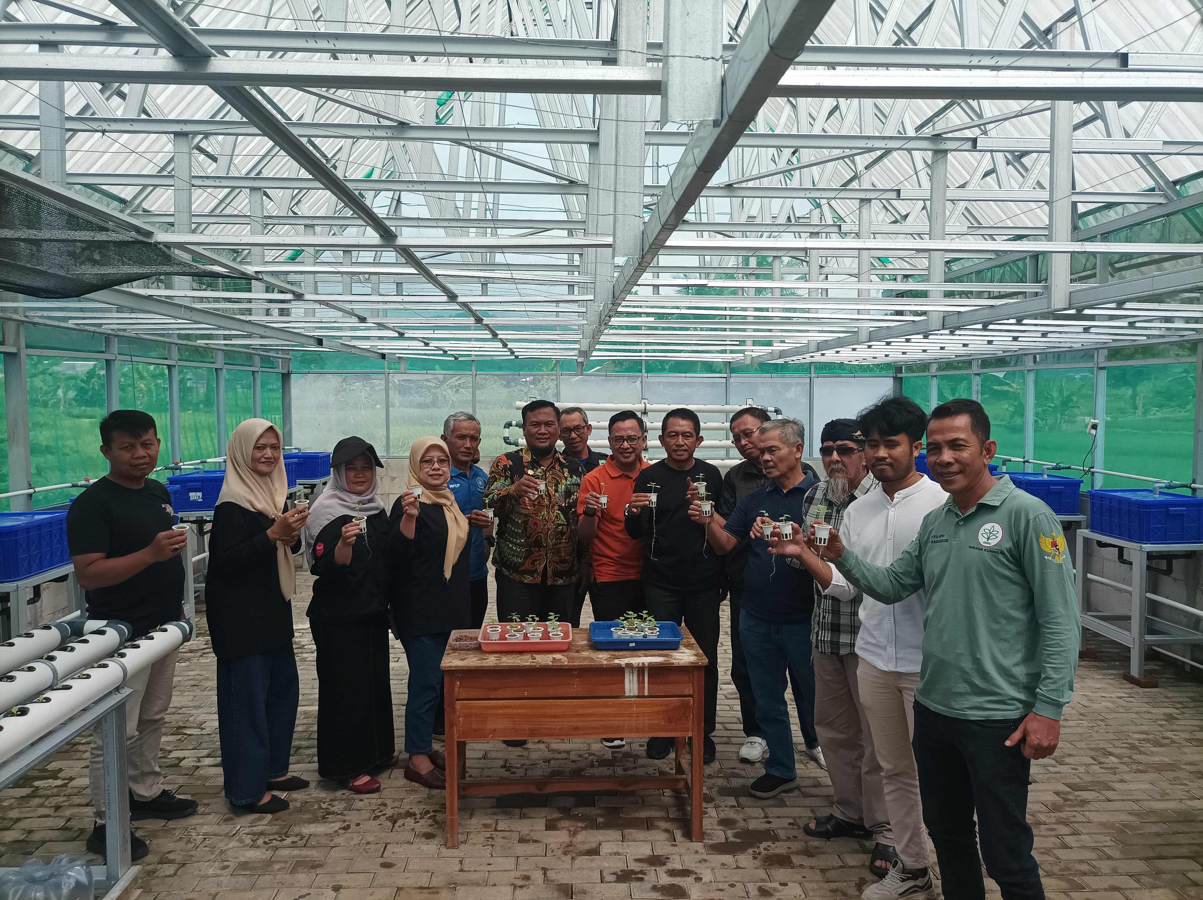 Desa Babatan Luncurkan Program Ketahanan Pangan: Tanam Bibit Melon dan Sayuran Dikelola BUMDes Berkah Mandiri